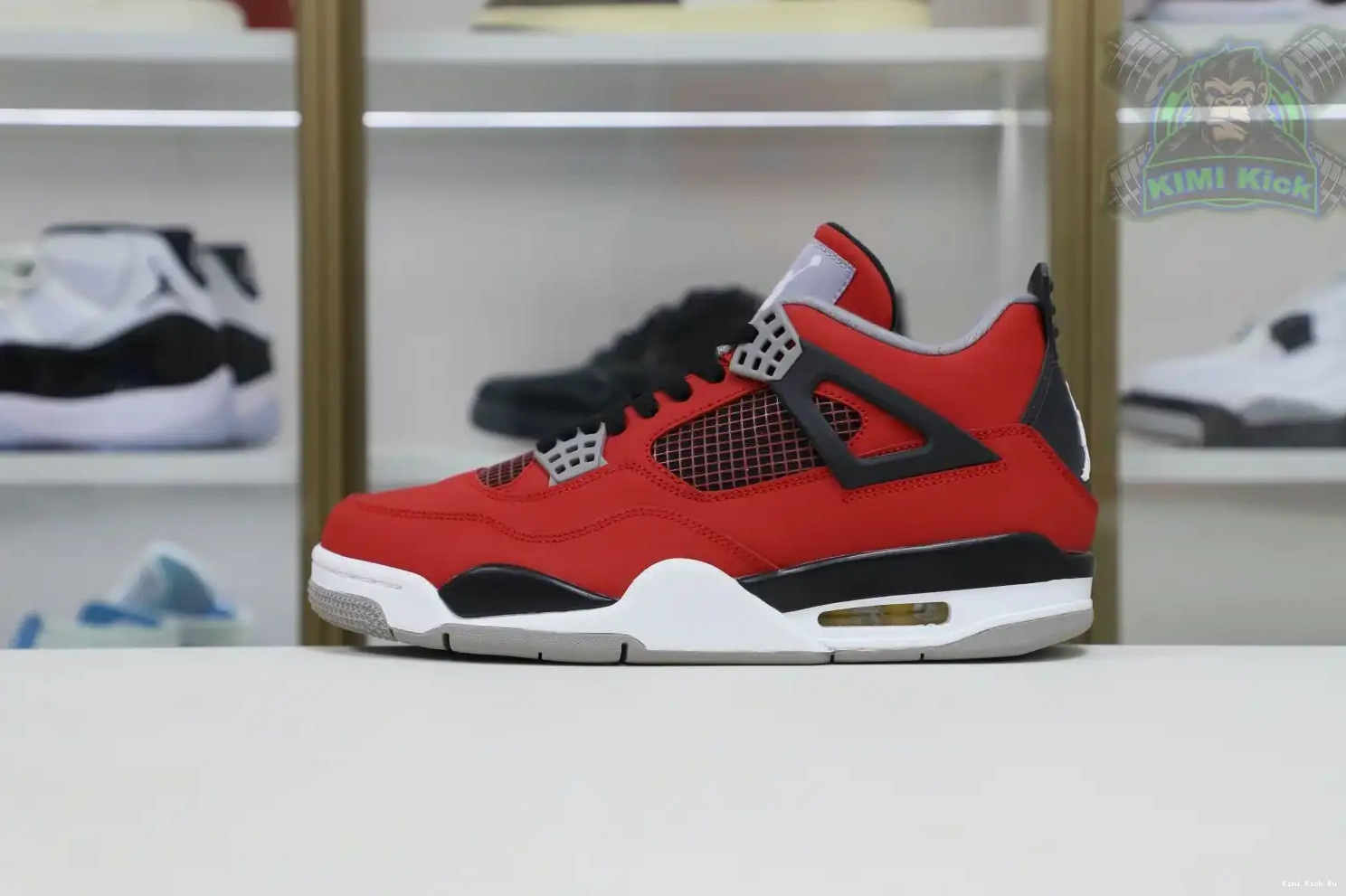 Jordan RetroToro Air Kimikick Jordan4 Bravo 0405